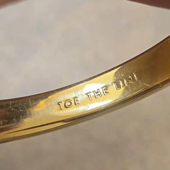 Kate Spade New York Idiom Gold Striped "Toe the Line" Enamel Bangle Bracelet - Picture 4 of 7